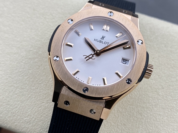 ウブロコピー時計背面デザイン